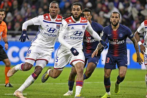 国际比赛日法甲传出新动向，巴塞罗那临场应变，管理层表态：态度坚定，控场能力受关注的简单介绍